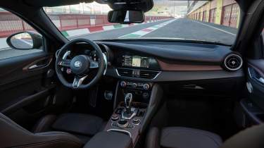 Alfa Romeo Giulia and Stelvio Quadrifoglio Super Sport interior