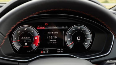 Audi SQ5 Sportback 2021 – dials