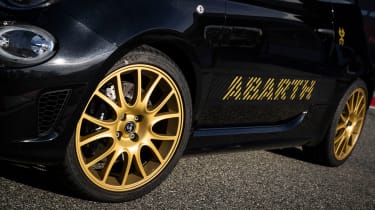 Abarth 695 75 Anniversario – wheels