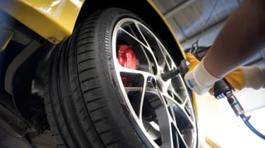 evo front-wheel-drive tyre test