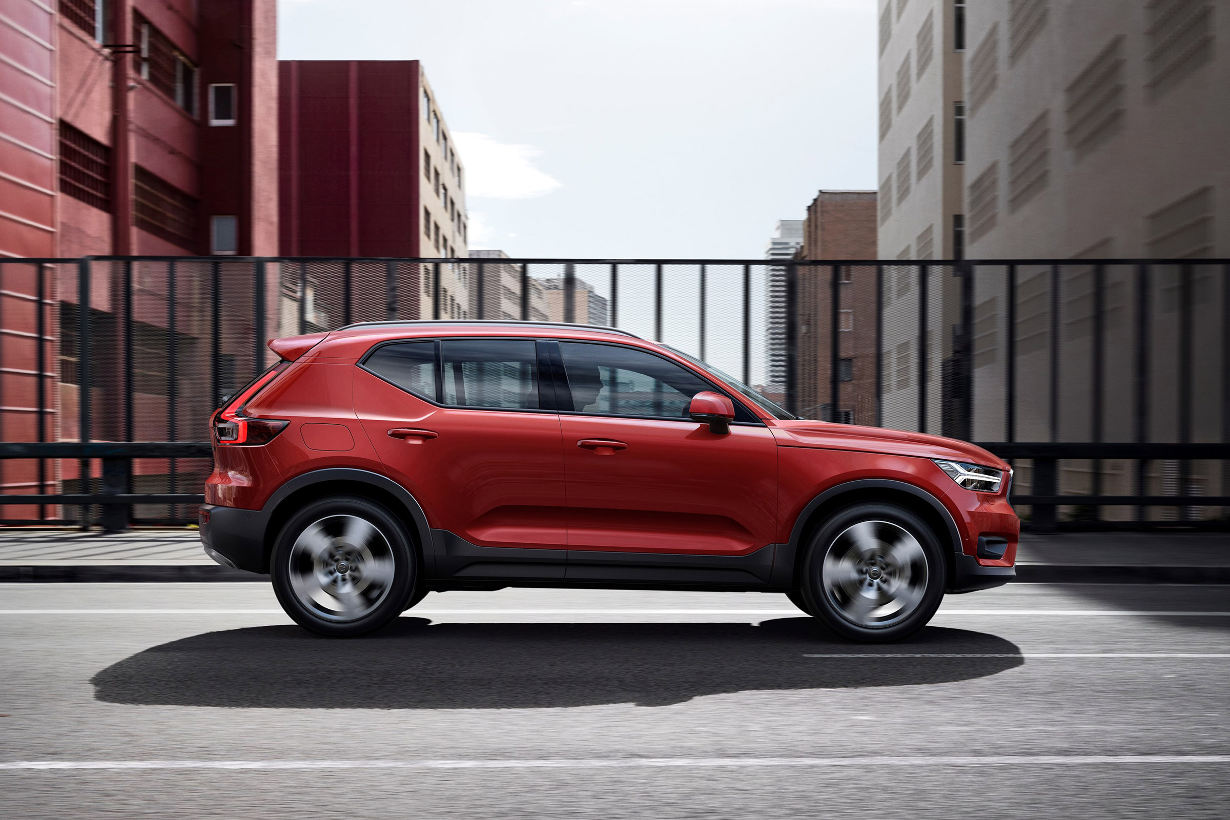 Volvo XC40 - Sweden's take on the compact SUV officially uncovered
