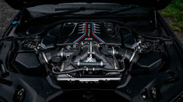 BMW M5 CS engine