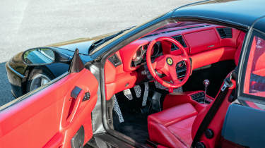 Ferrari 355 – interior