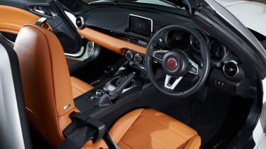 Fiat 124 Spider - Interior