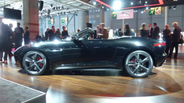 Jaguar F-type black Paris motor show