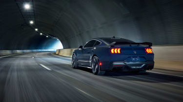Ford Mustang GT Dark Horse – rear tracking