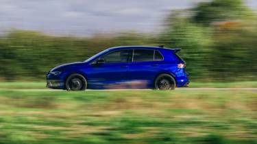 VW Golf R 2025 side