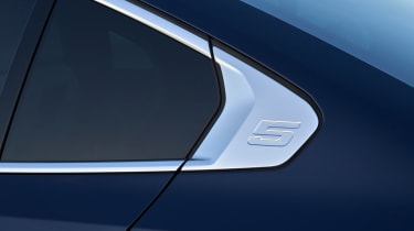 BMW i5 – badge