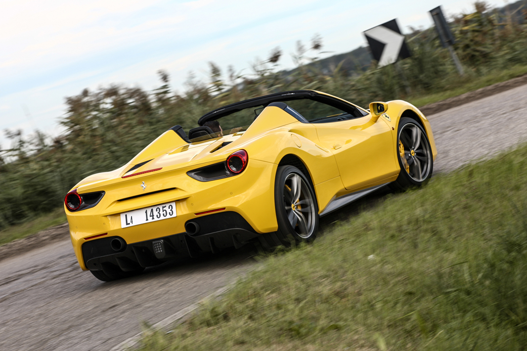 Ferrari 488 Spider Review Performance Specs And 0 60 Time