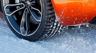 McLaren MP4-12C winter tyres alloy wheel