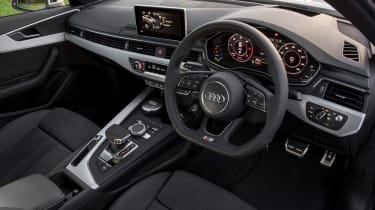 Audi A4 Avant - interior