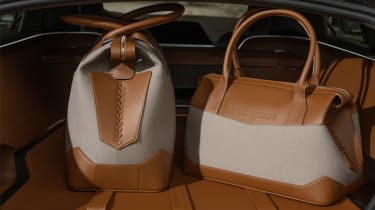 BMW Concept Touring Coupe – luggage