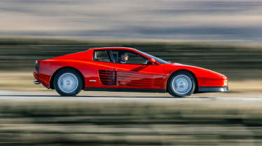 Ferrari Testarossa side