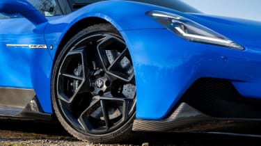 Maserati MC20 review – wheel
