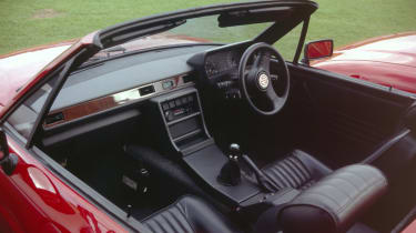 MG PR2 – interior