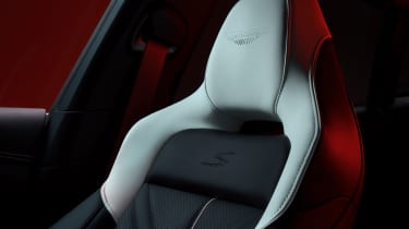 Aston Martin DBX S – seats