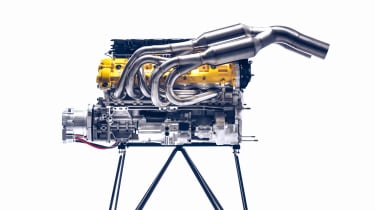 GMA T33 studio – engine