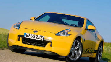 Nissan 370Z Yellow