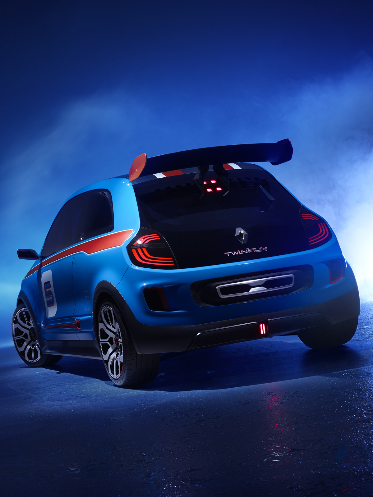 Renault Twingo RS Imagined With a Sporty Whiff and Punchy Motor as New Tiny  Hot Hatch - autoevolution