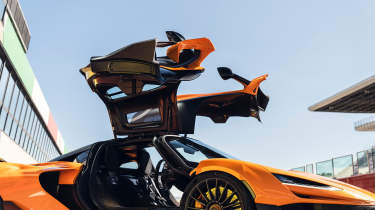McLaren W1 