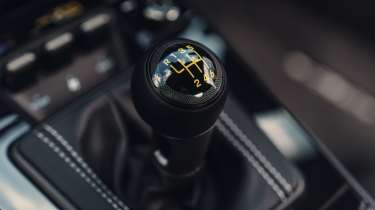 Porsche 911 GT3 Touring 992.2 – gear lever