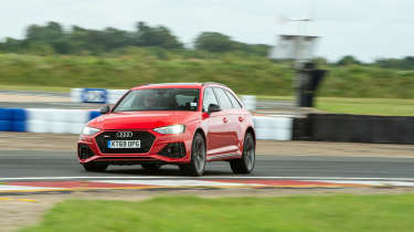 Audi RS4 B9 – front