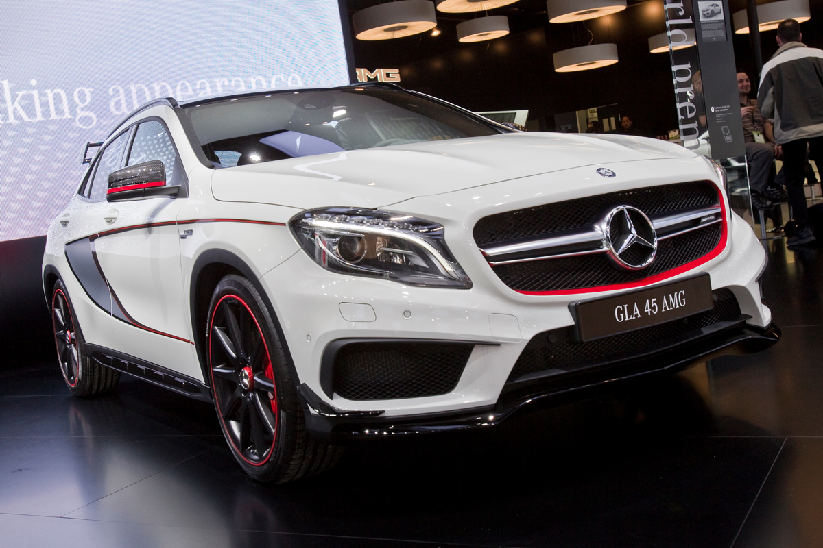 Mercedes Gla 45 Amg Detroit Show Video Spec And Pictures Evo