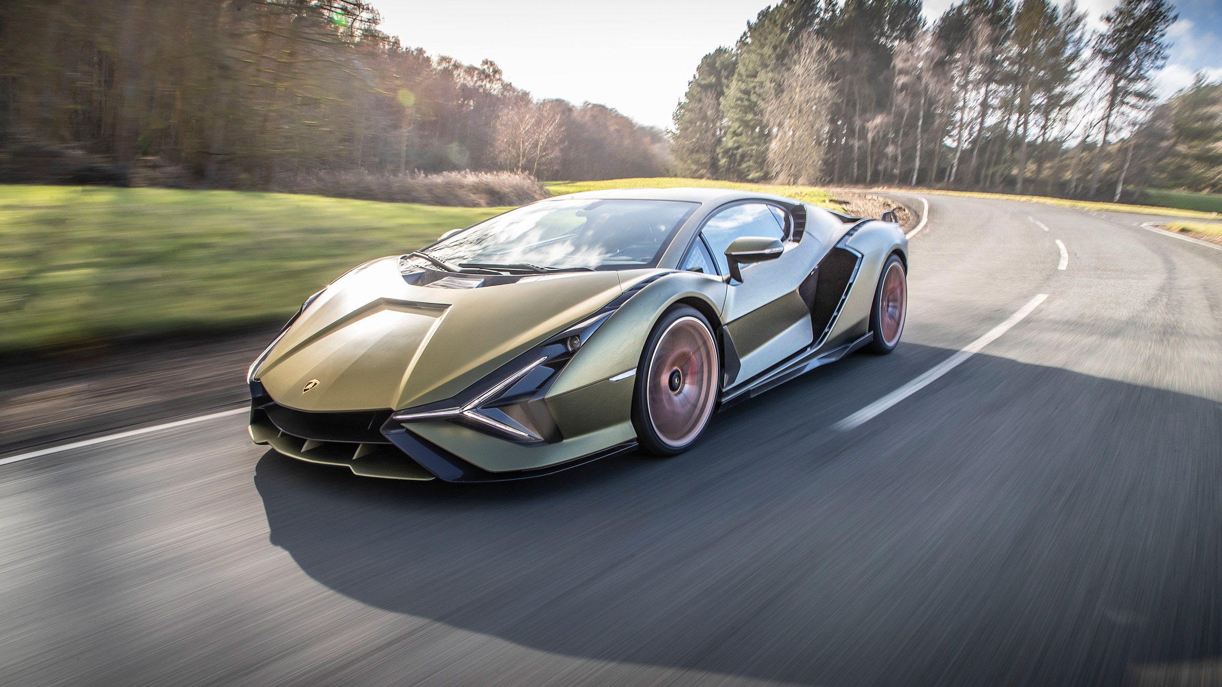 2021 Lamborghini Sian first drive review: Mild-hybrid heart and V12 soul -  CNET