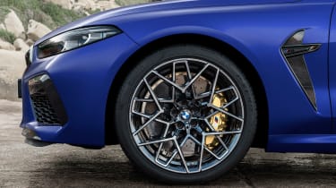 BMW M8 Competition - front wheel