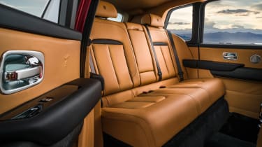 Rolls Royce Cullinan - interior rear