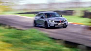 Ford Focus ST Track Pack v Honda Civic Type R