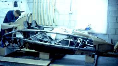 Simon Saunders Atom