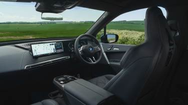 BMW iX 2025 – interior