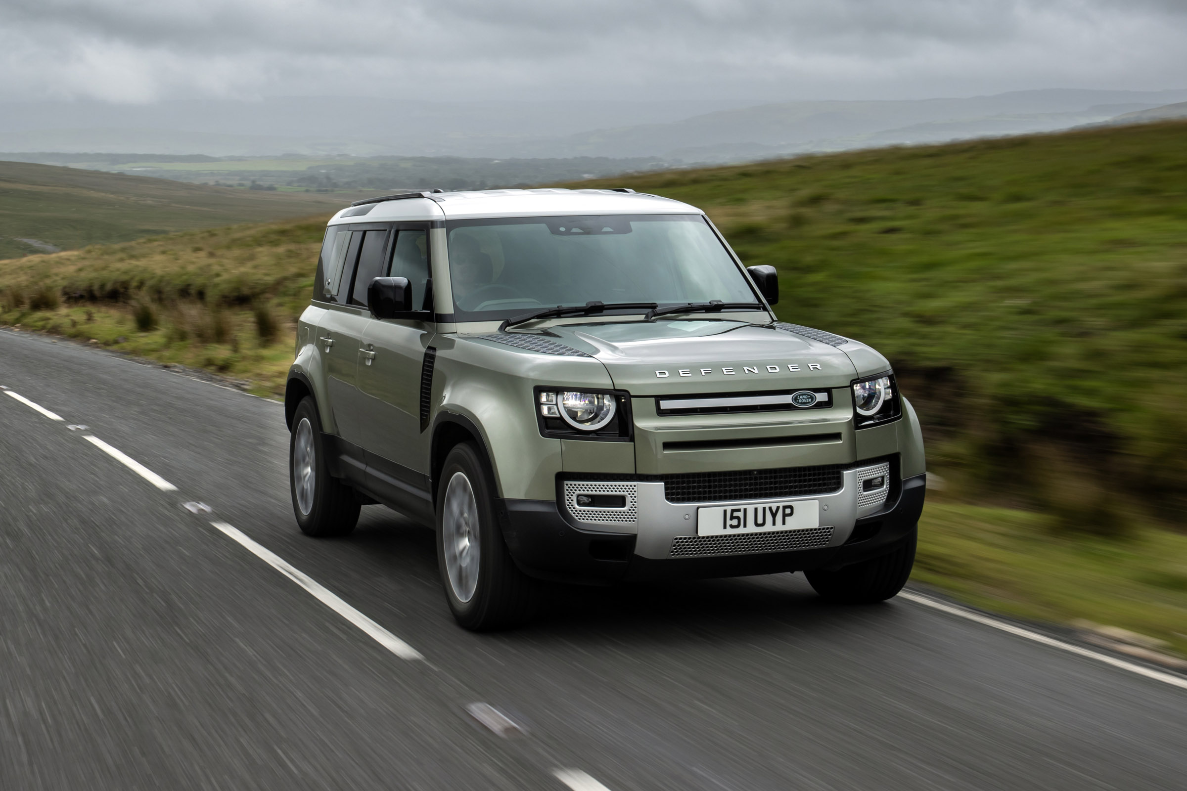 Land Rover Defender review performance and 060 time evo