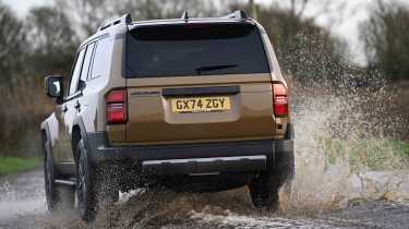 Toyota Land Cruiser – rear