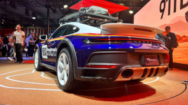 Porsche 911 Dakar live – rear
