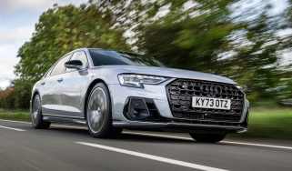 Audi S8 – front
