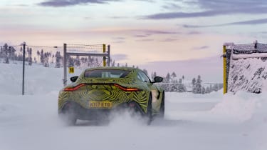 Aston Martin Vantage – rear
