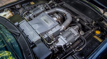 Aston Martin Vantage V550 - engine