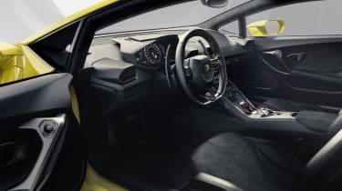 Lamborghini Huracan LP610-4 interior steering wheel