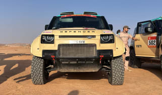 Defender Dakar D7X R