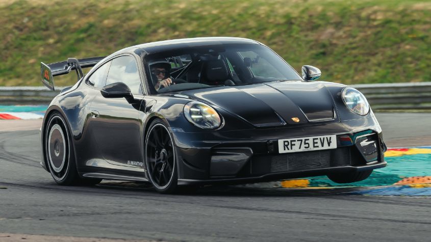 ポルシェ911（992.2）GT3マンタイキットレビュー：5万6千ポンドの追加でさらにシャープなGT3
