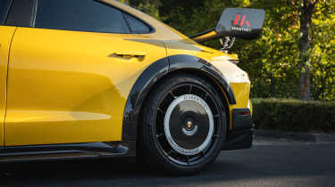 Porsche Taycan Turbo GT Manthey Kit