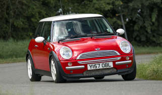 Mini Cooper (R50) – front