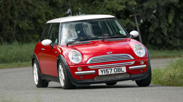 Mini Cooper (R50) – front