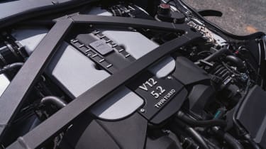 Aston Martin DB11 AMR – engine