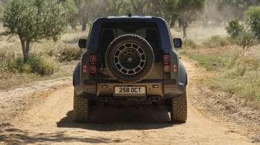 Land Rover Defender Octa 