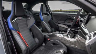 BMW M2 CS – seats