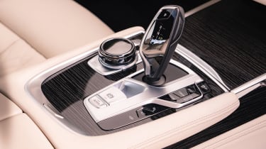 BMW 7-series review - console
