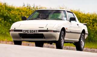 Mazda RX-7 FB – front